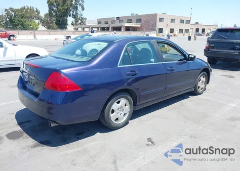 2006 Honda Accord 2.4 Lx z USA, uszkodzony, nr VIN 1HGCM56466A053010
